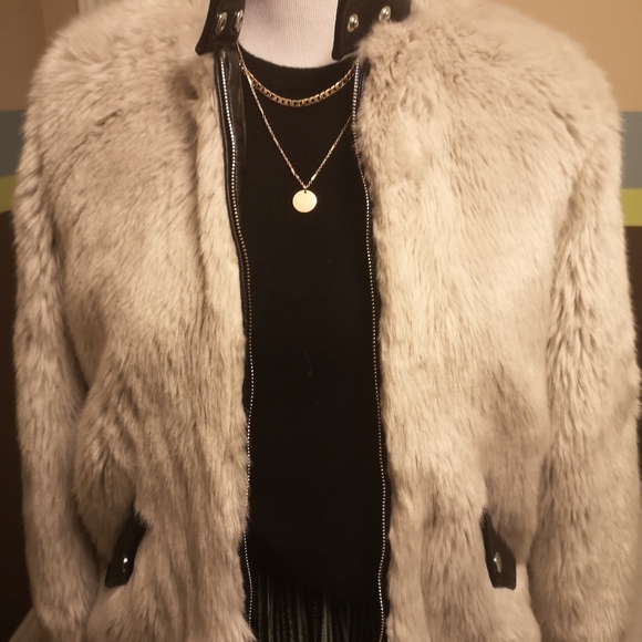 Faux fur jacket - Picture 2 of 4